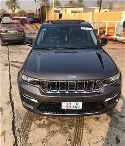 جیپ گراند شیرۆکی